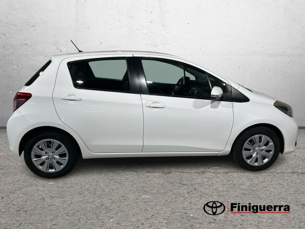Toyota Yaris usata a Lecco (5)