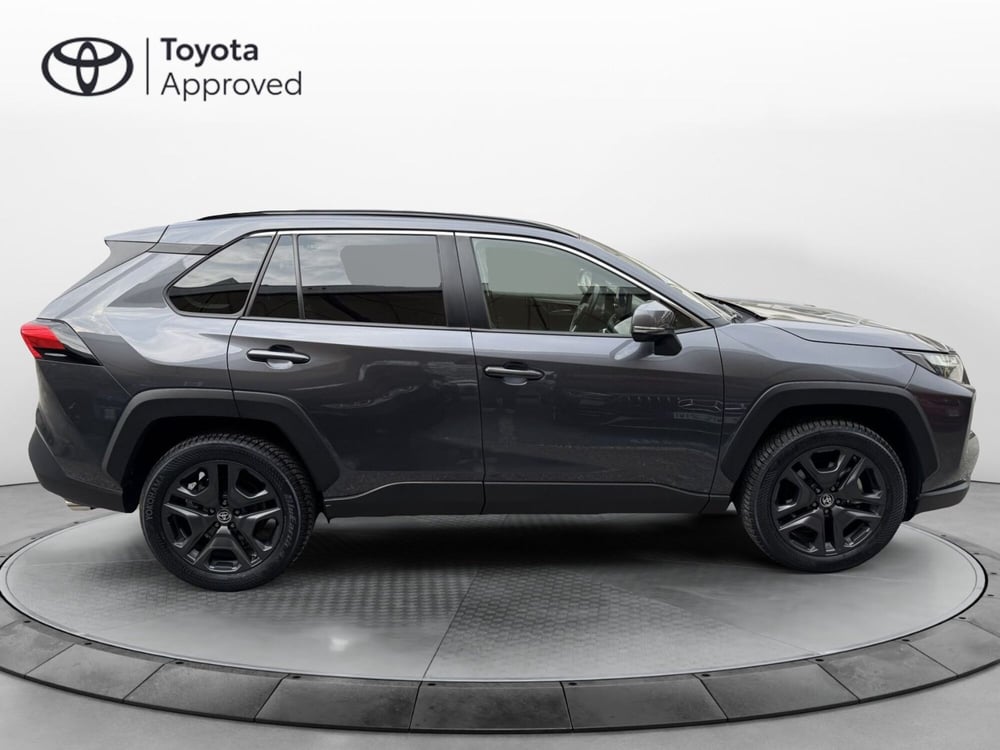 Toyota Rav4 usata a Como (12)