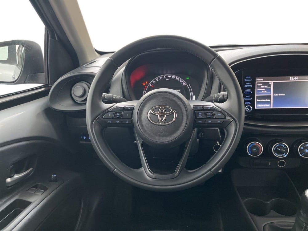 Toyota Aygo X usata a Torino (11)
