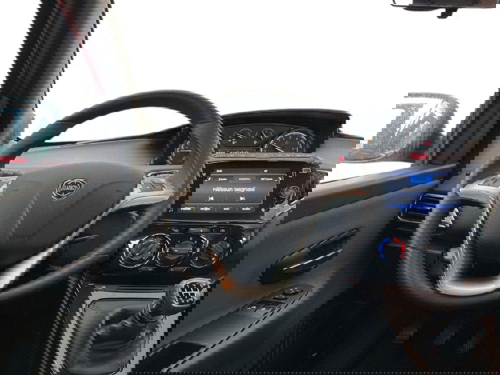 Lancia Ypsilon usata a Torino (11)