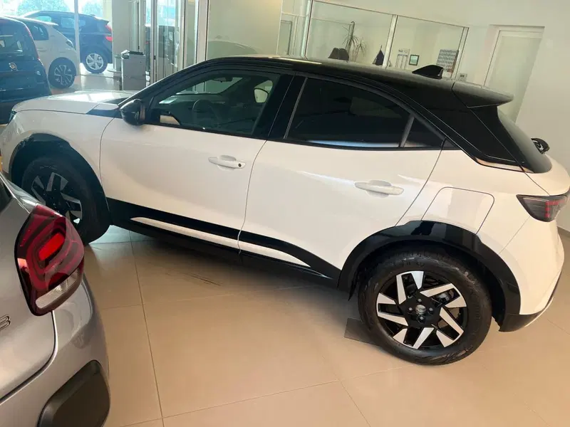 Opel Mokka nuova a Milano (5)