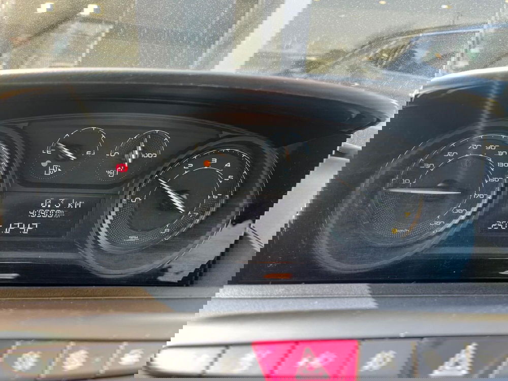 Lancia Ypsilon usata a Milano (18)