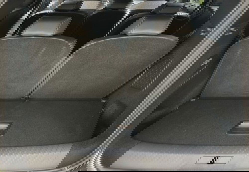 Peugeot 5008 nuova a Caserta (8)