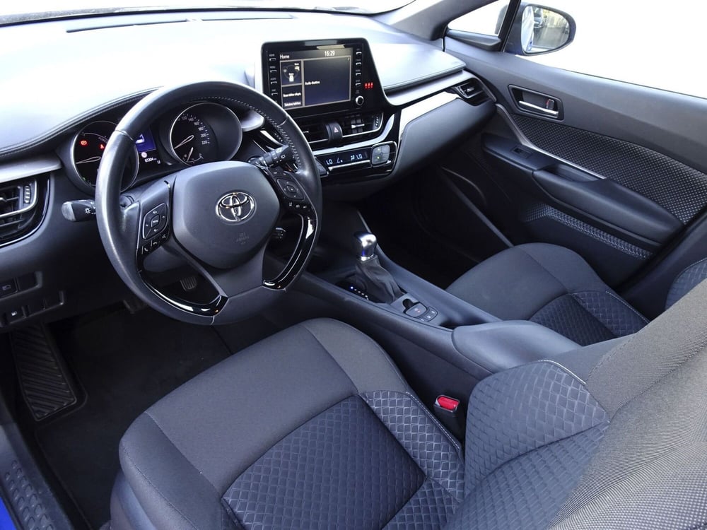 Toyota Toyota C-HR usata a Treviso (9)