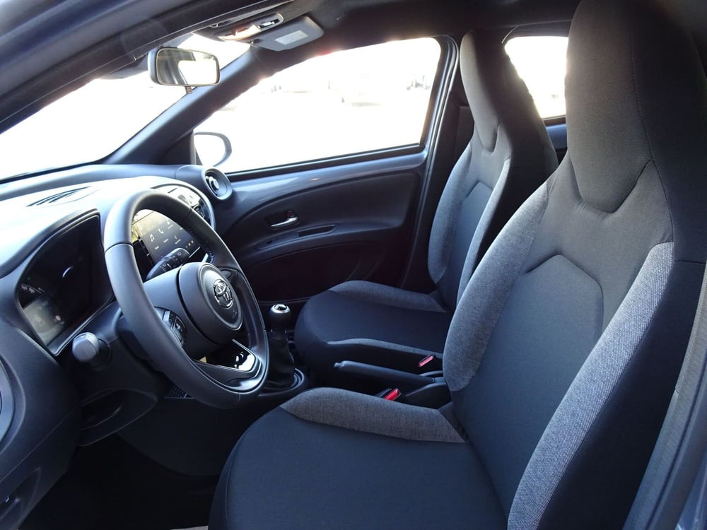 Toyota Aygo X nuova a Treviso (10)