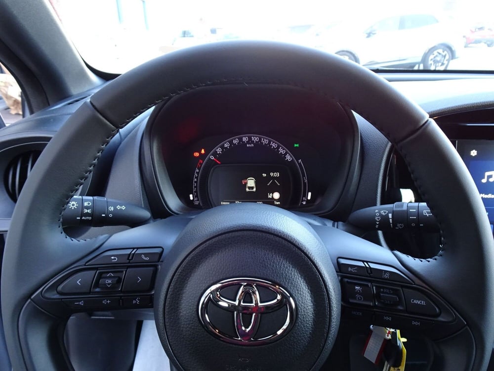 Toyota Aygo X nuova a Treviso (14)