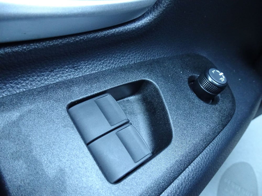 Toyota Aygo X nuova a Treviso (16)