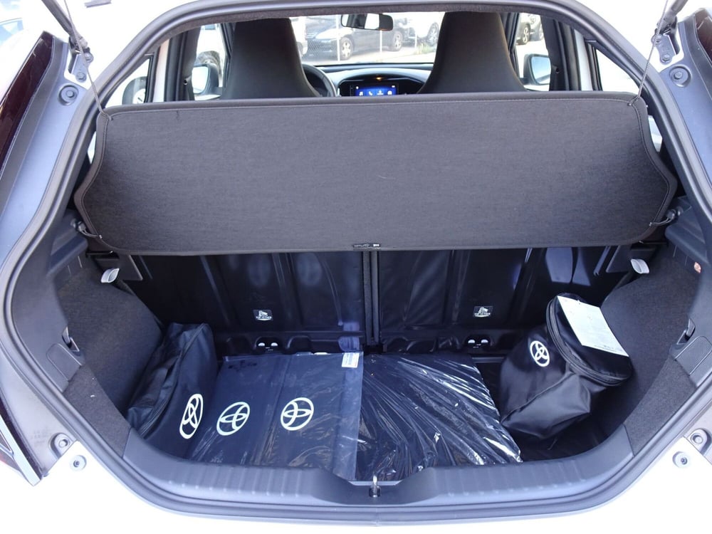 Toyota Aygo X nuova a Treviso (18)