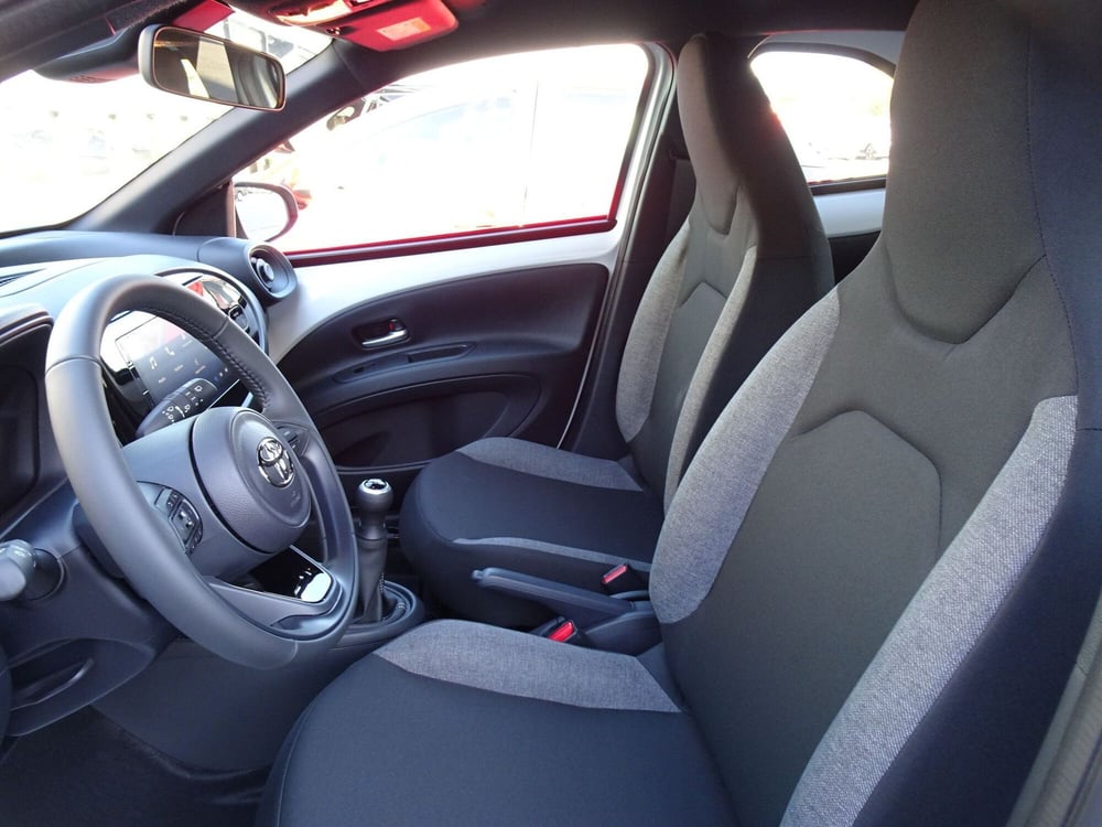 Toyota Aygo X nuova a Treviso (9)