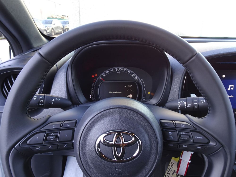 Toyota Aygo X nuova a Treviso (13)