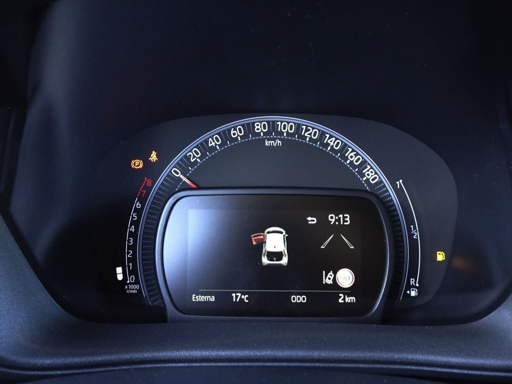 Toyota Aygo X nuova a Treviso (14)