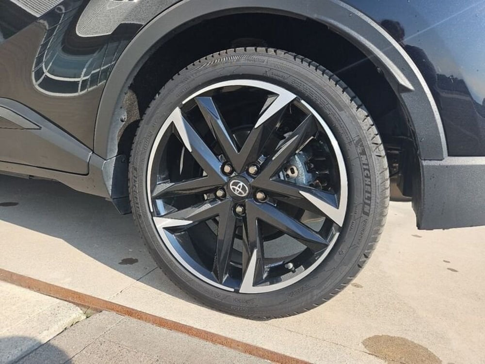 Toyota Toyota C-HR usata a Vicenza (9)