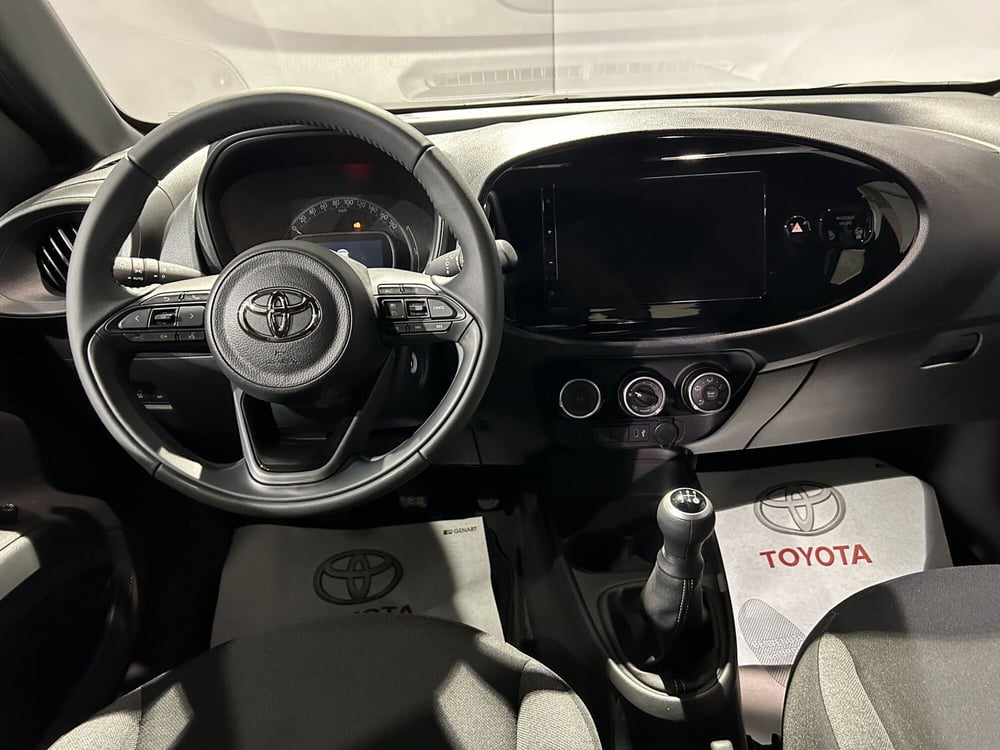 Toyota Aygo X usata a Milano (10)