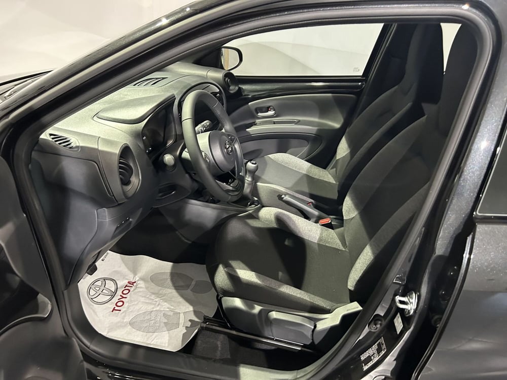Toyota Aygo X usata a Milano (11)