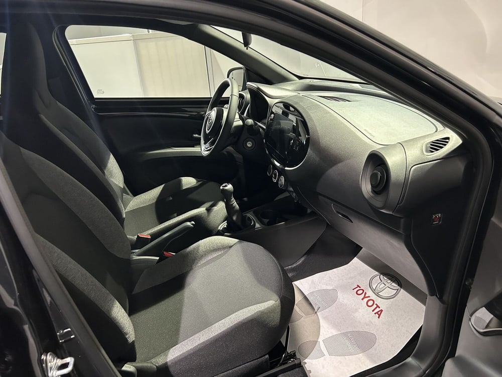 Toyota Aygo X usata a Milano (12)