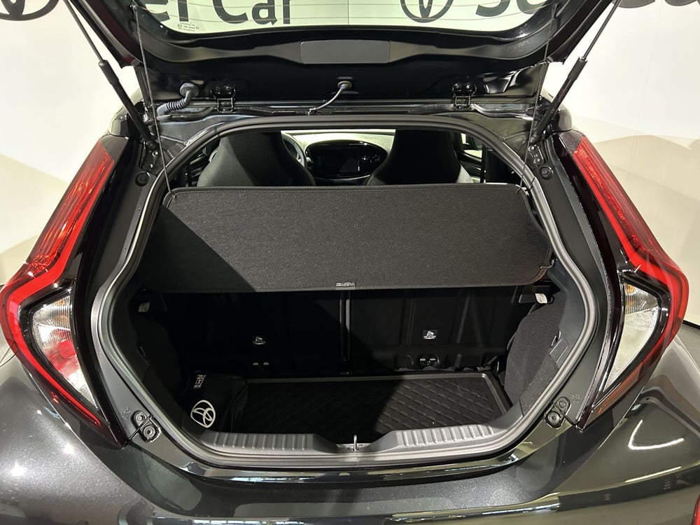 Toyota Aygo X usata a Milano (4)