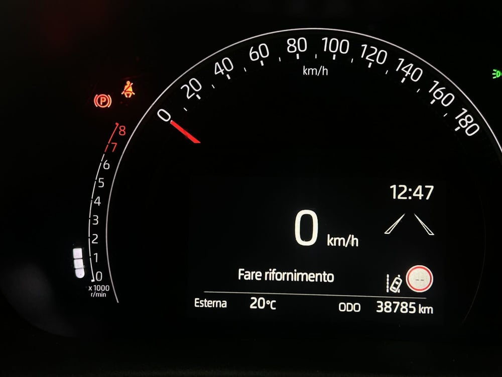 Toyota Aygo X usata a Milano (9)