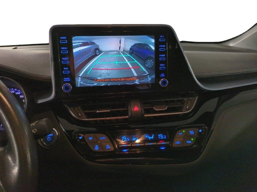 Toyota Toyota C-HR usata a Milano (15)