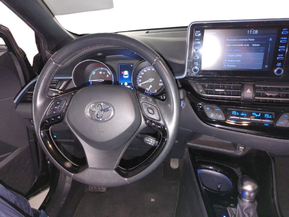 Toyota Toyota C-HR usata a Milano (16)