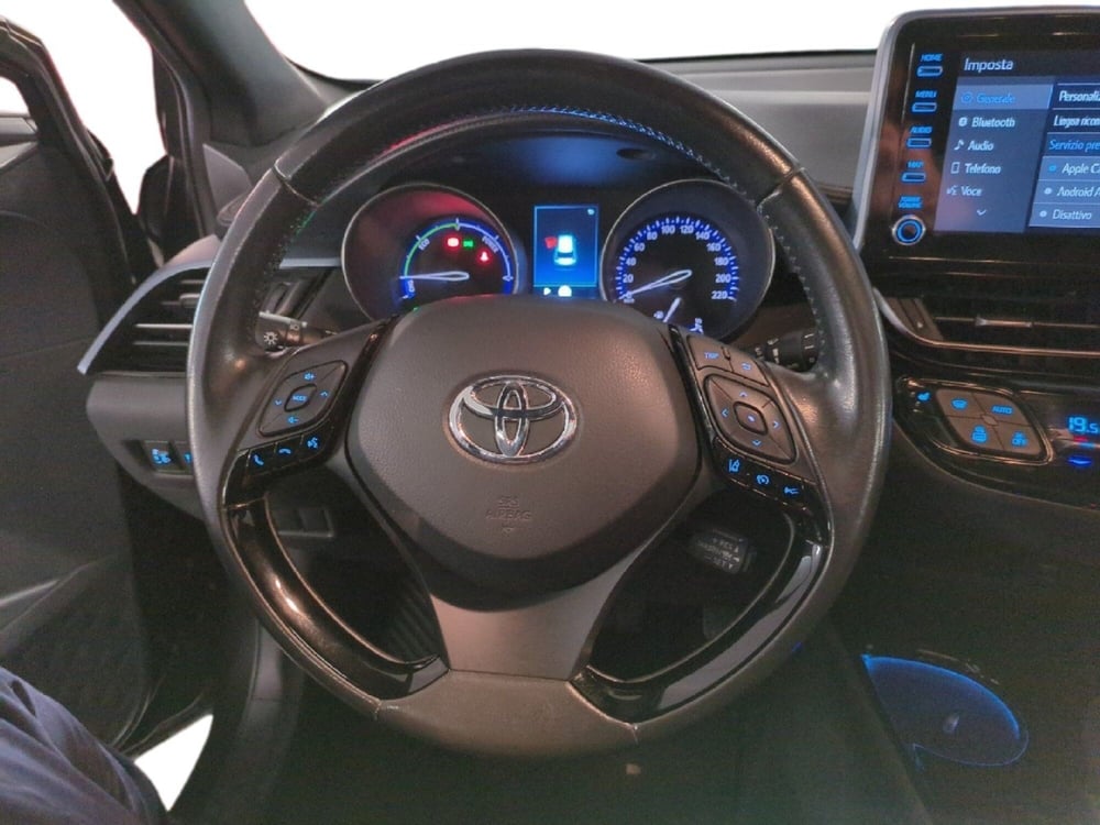 Toyota Toyota C-HR usata a Milano (17)