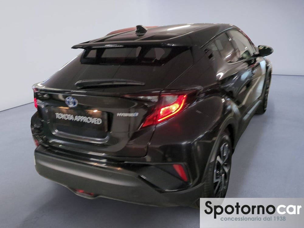Toyota Toyota C-HR usata a Milano (6)