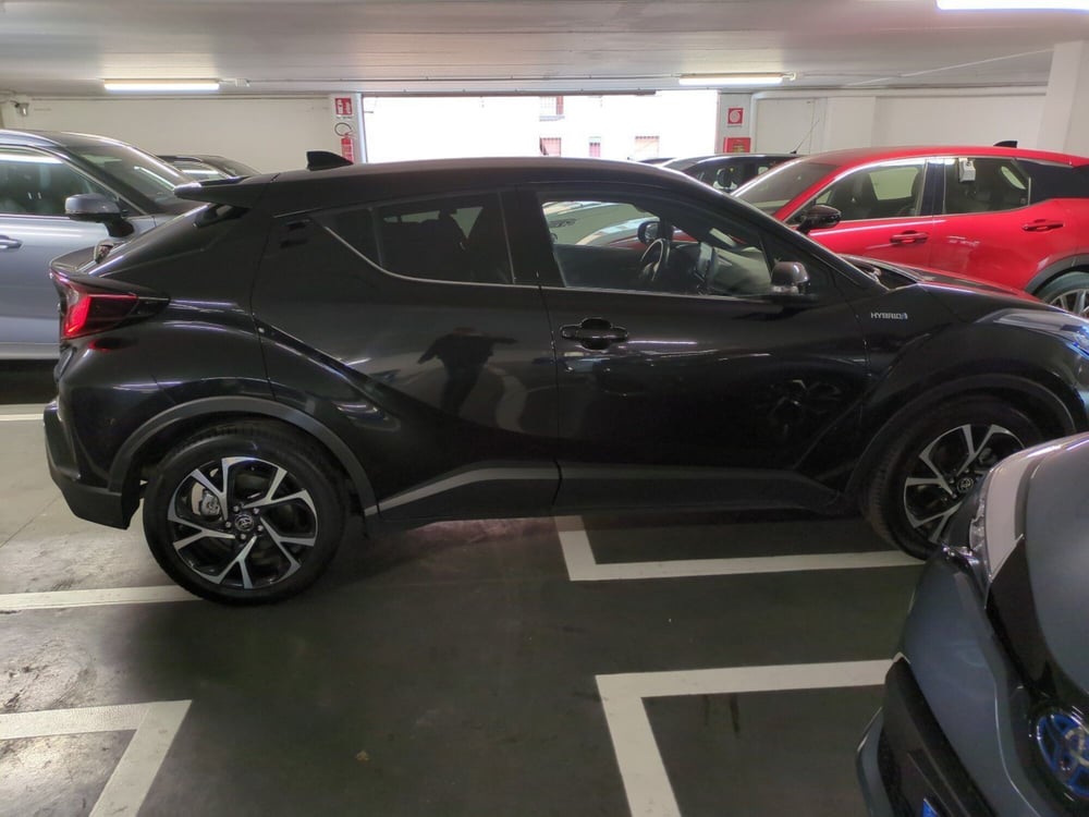 Toyota Toyota C-HR usata a Milano (7)