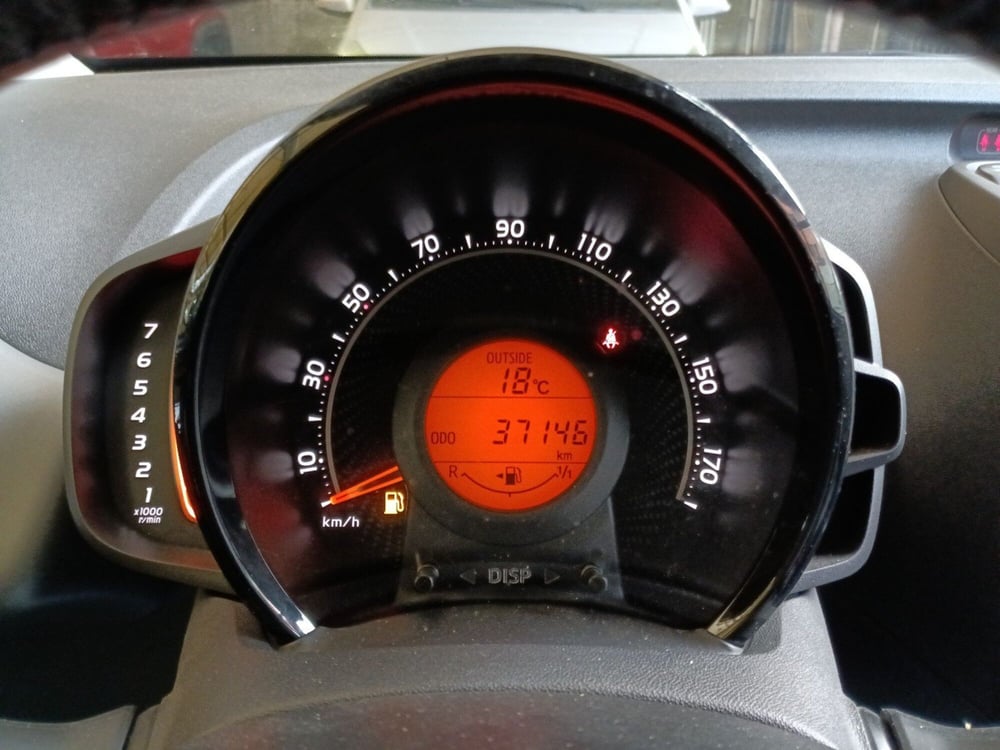 Toyota Aygo usata a Milano (13)