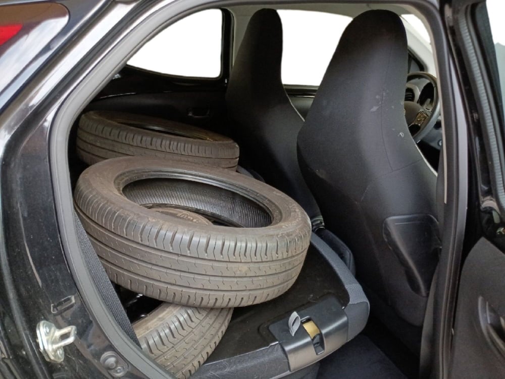 Toyota Aygo usata a Milano (8)