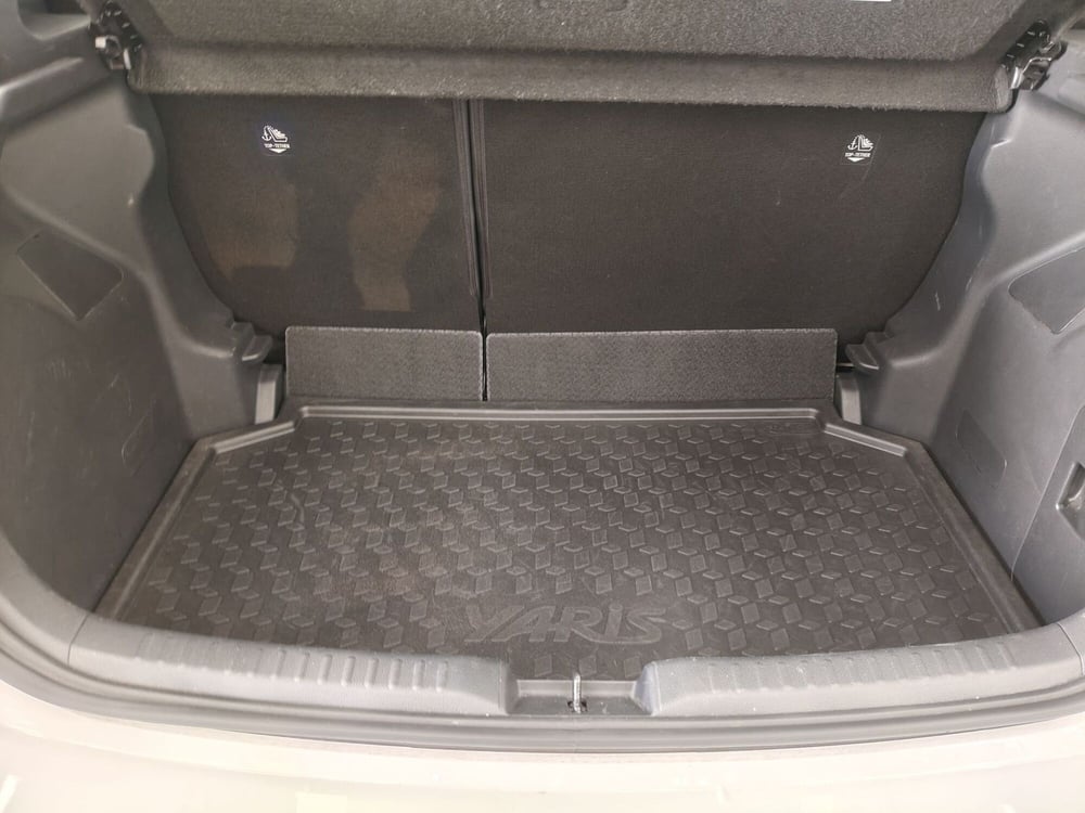 Toyota Yaris usata a Roma (13)