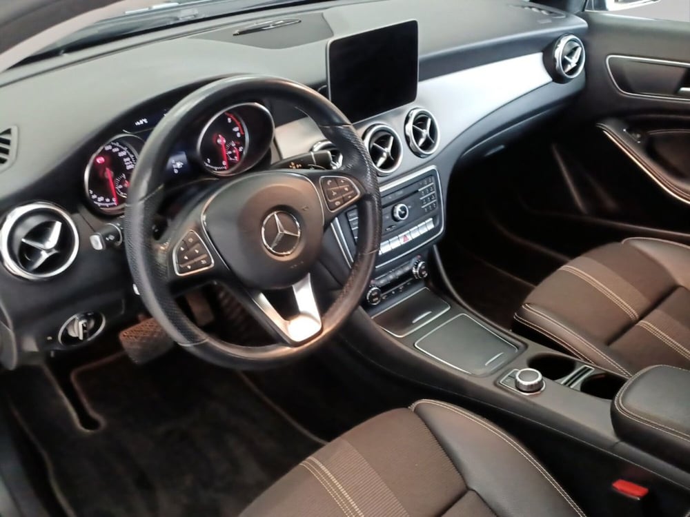 Mercedes-Benz GLA SUV usata a Firenze (11)