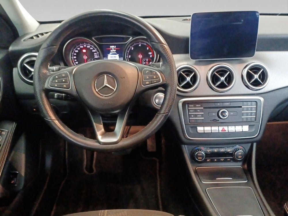 Mercedes-Benz GLA SUV usata a Firenze (13)