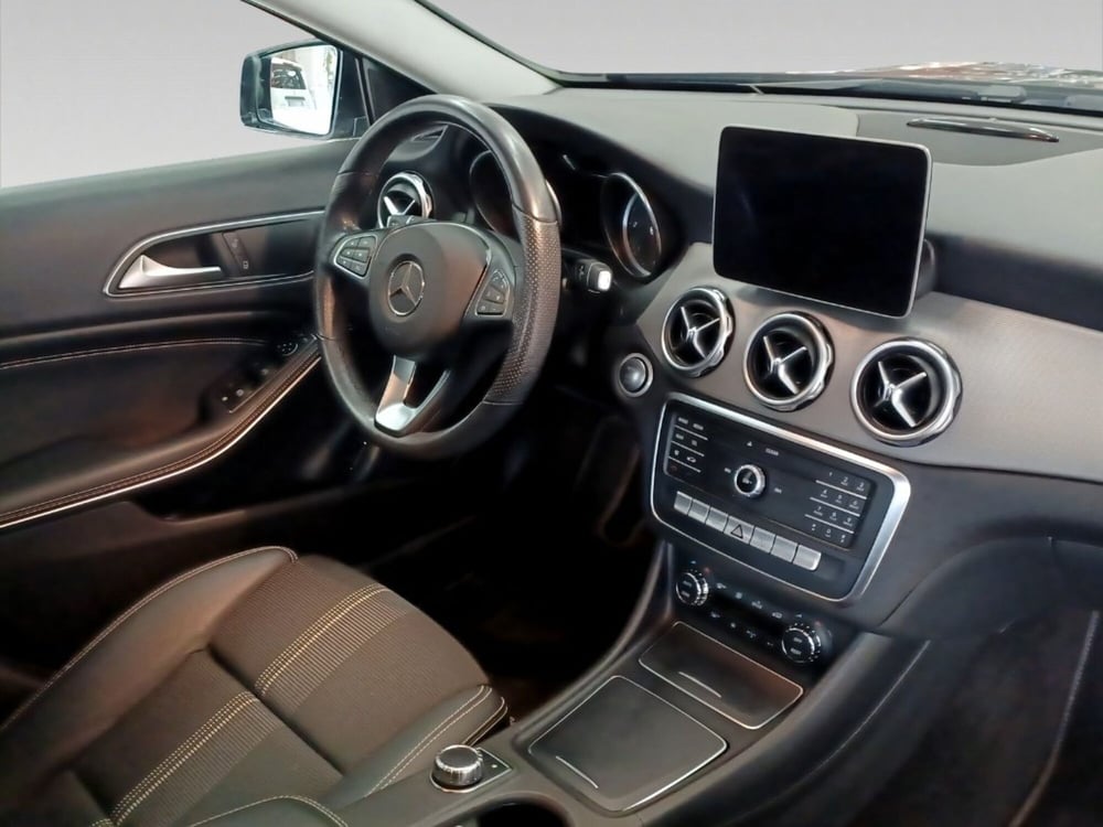 Mercedes-Benz GLA SUV usata a Firenze (14)