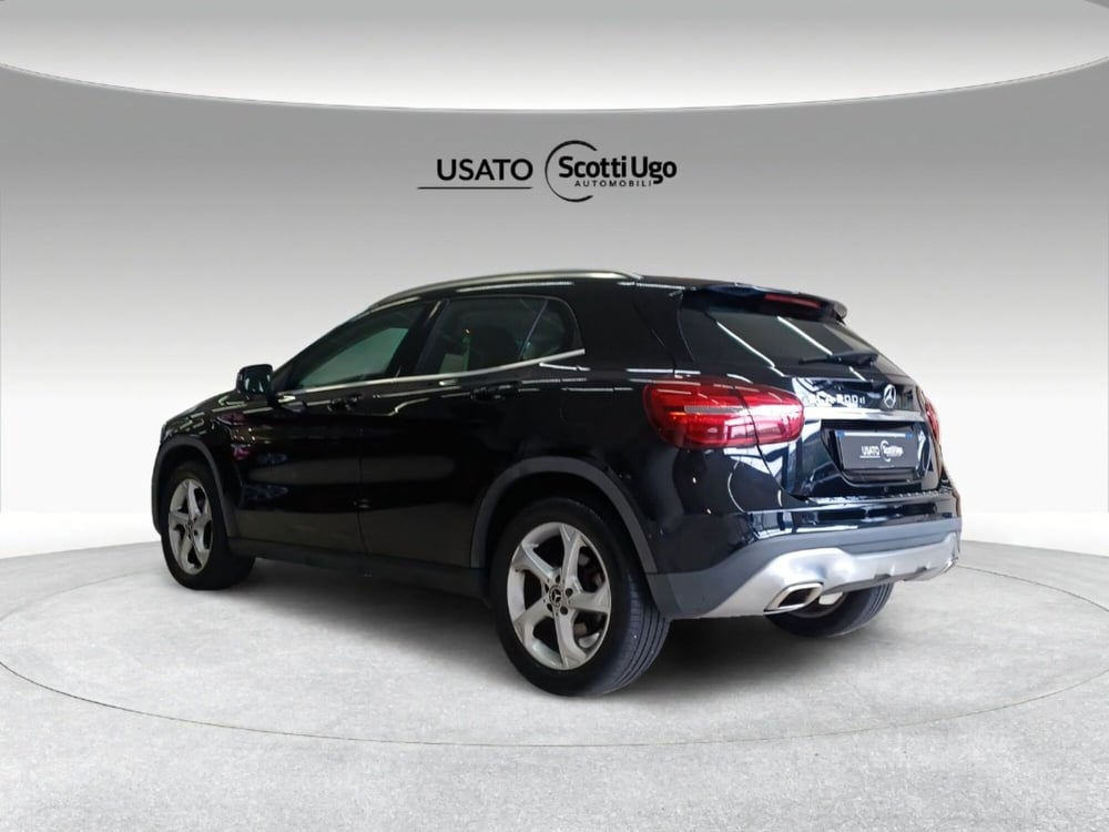Mercedes-Benz GLA SUV usata a Firenze (6)