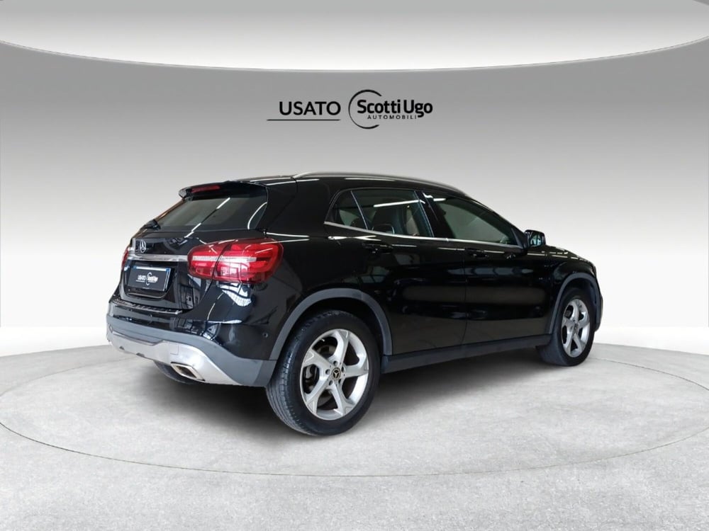 Mercedes-Benz GLA SUV usata a Firenze (8)