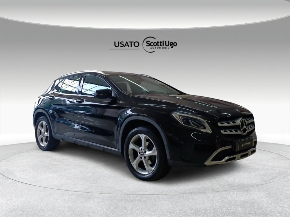 Mercedes-Benz GLA SUV usata a Firenze (9)