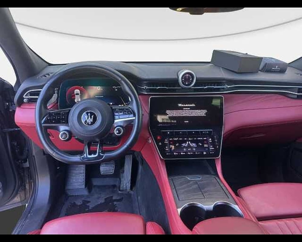 Maserati Grecale usata a Roma (10)