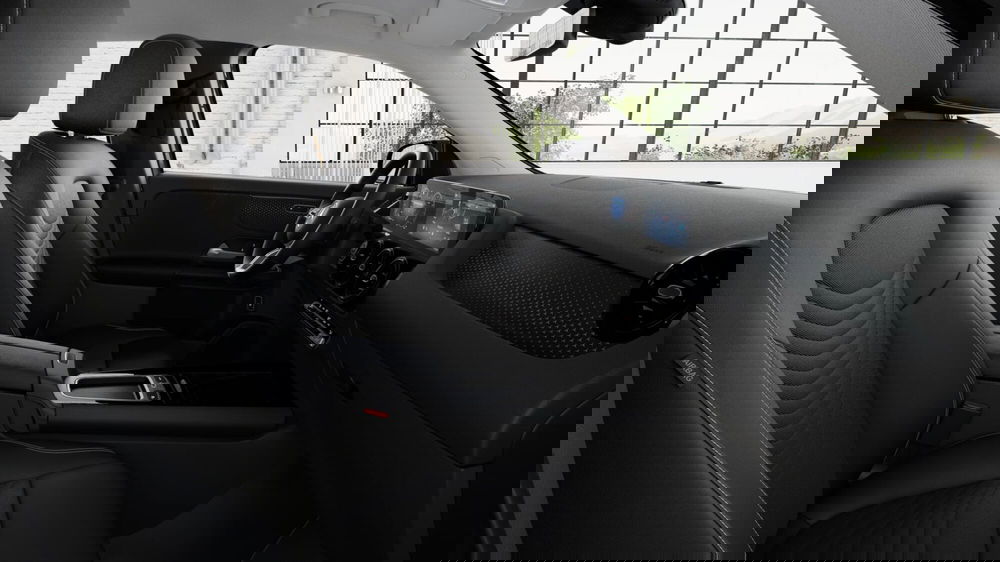 Mercedes-Benz GLA SUV nuova a Milano (7)