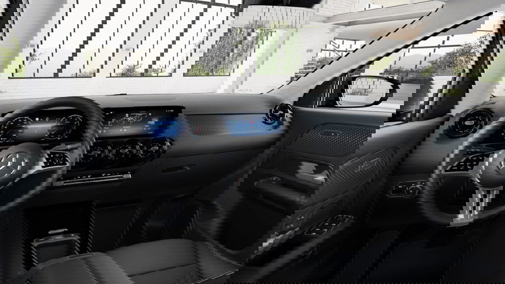 Mercedes-Benz GLA SUV nuova a Milano (8)