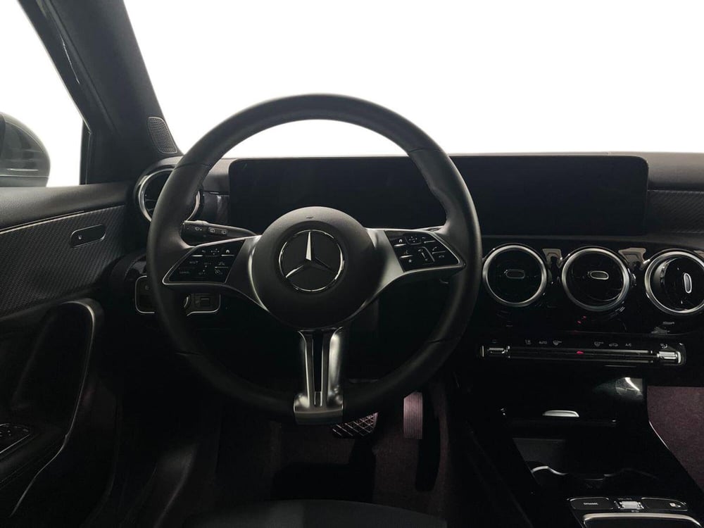 Mercedes-Benz Classe A usata a Milano (11)