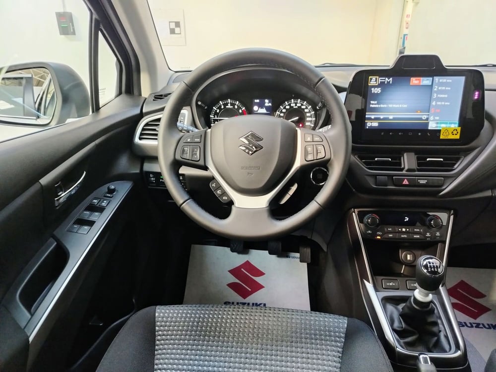 Suzuki S-Cross nuova a Rovigo (9)