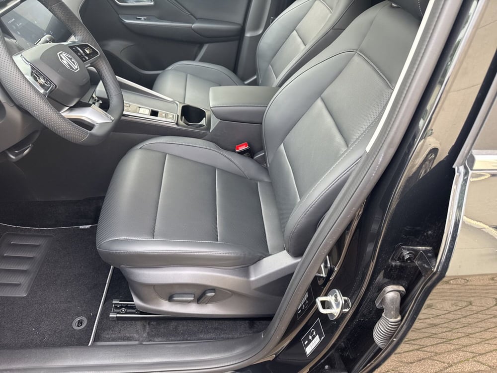 Mg ZS nuova a Ferrara (9)
