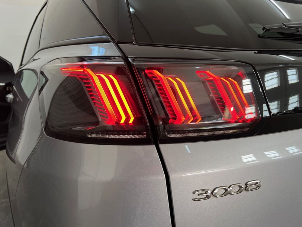 Peugeot 3008 usata a Bari (11)