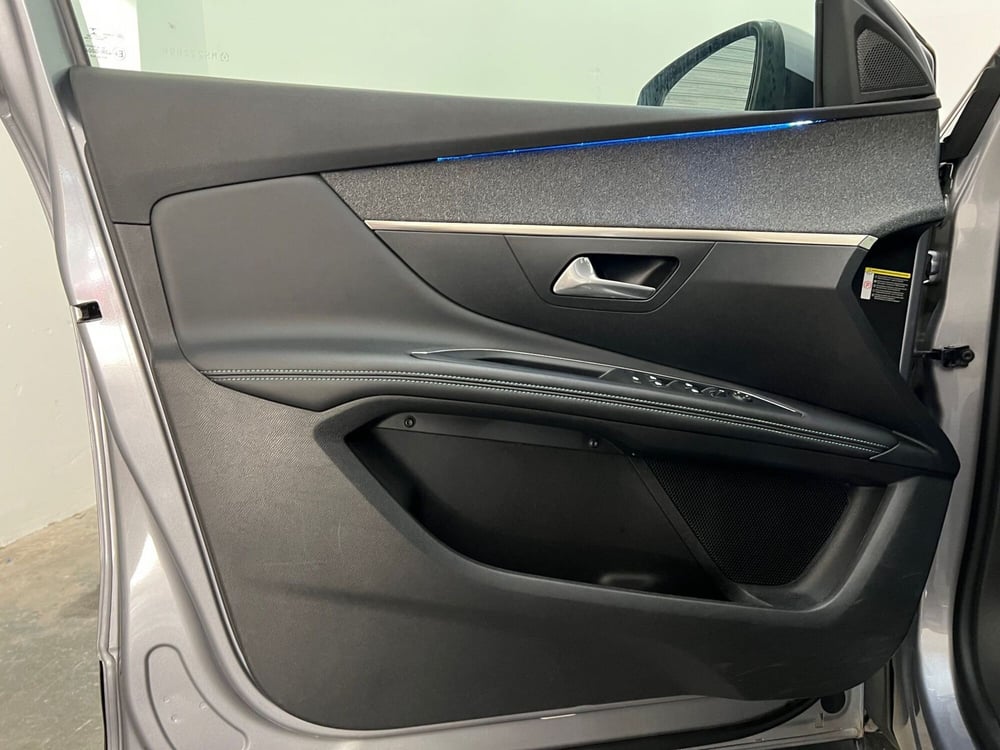 Peugeot 3008 usata a Bari (12)