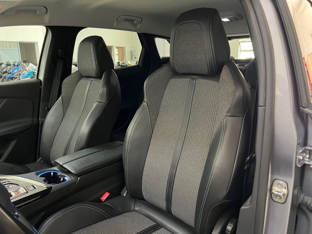Peugeot 3008 usata a Bari (16)