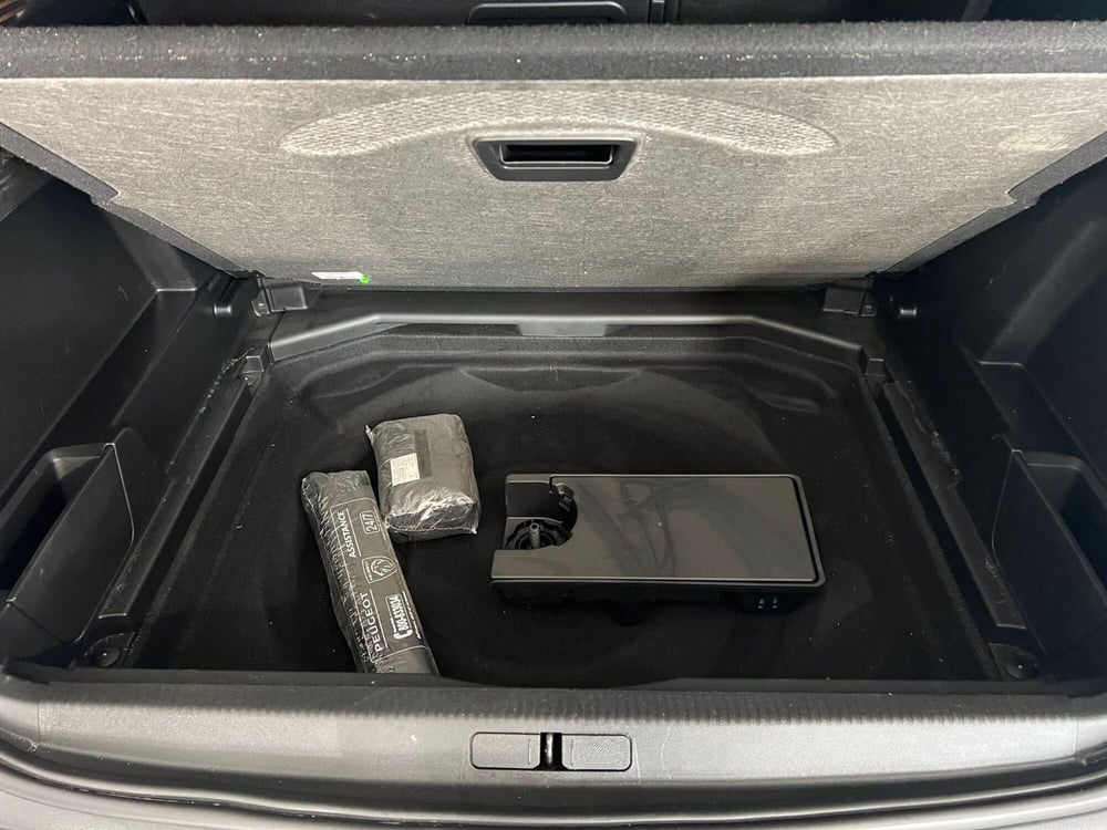 Peugeot 3008 usata a Bari (9)