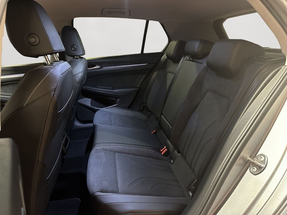Volkswagen Golf nuova a Padova (8)