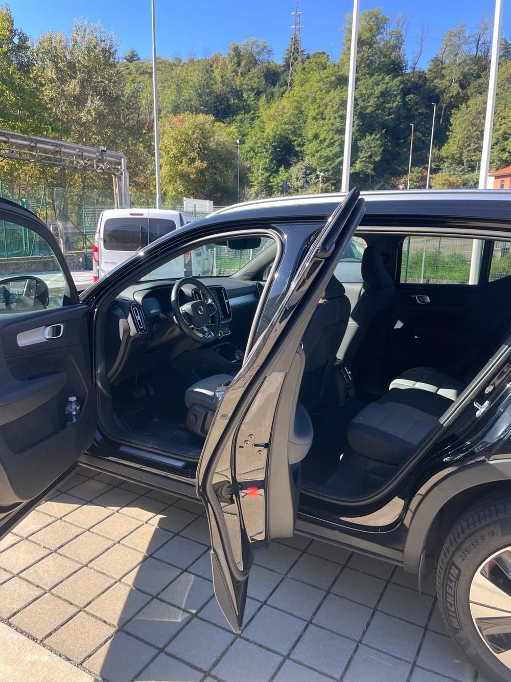 Volvo XC40 usata a Como (8)