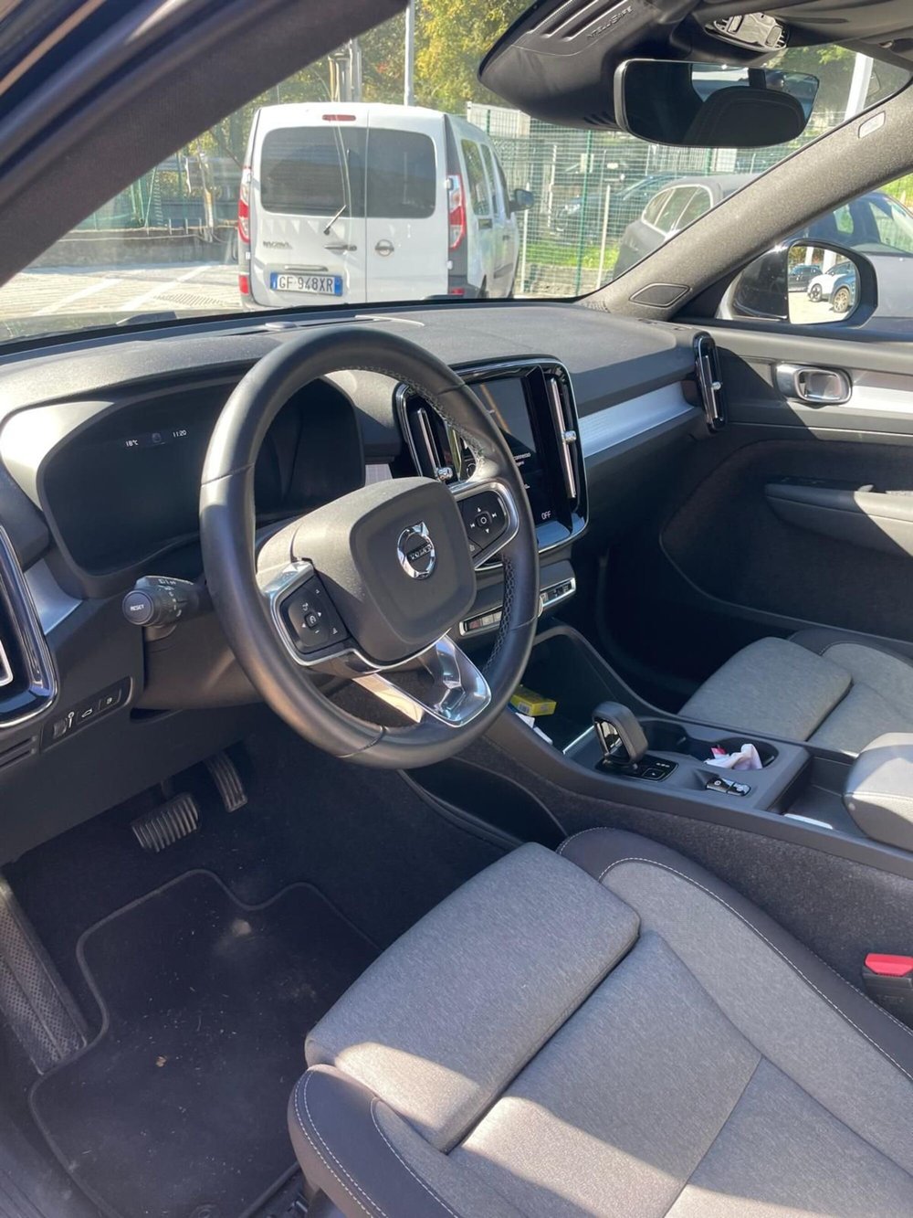 Volvo XC40 usata a Como (9)