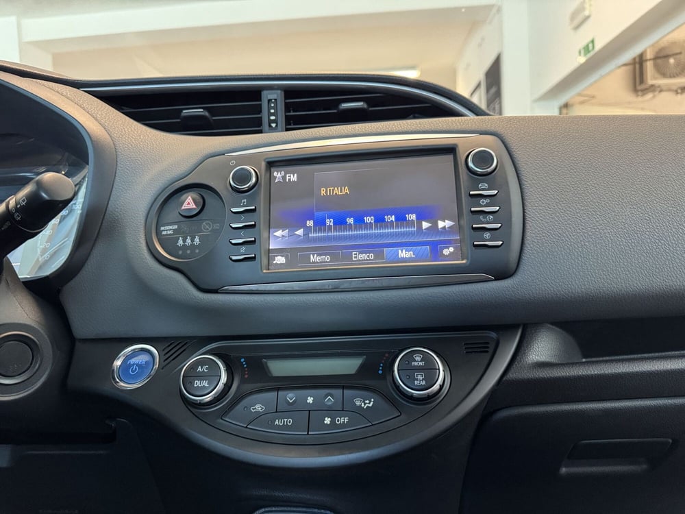 Toyota Yaris usata a Messina (12)