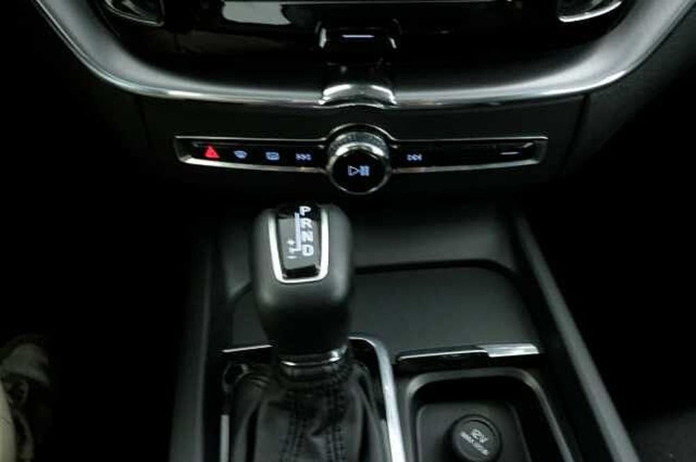 Volvo XC60 usata a Mantova (18)